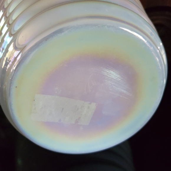 Vntg🤍Large 13" Crisp White Opalescent Irredescent Blown Beehive Glass Vase - Picture 11 of 15